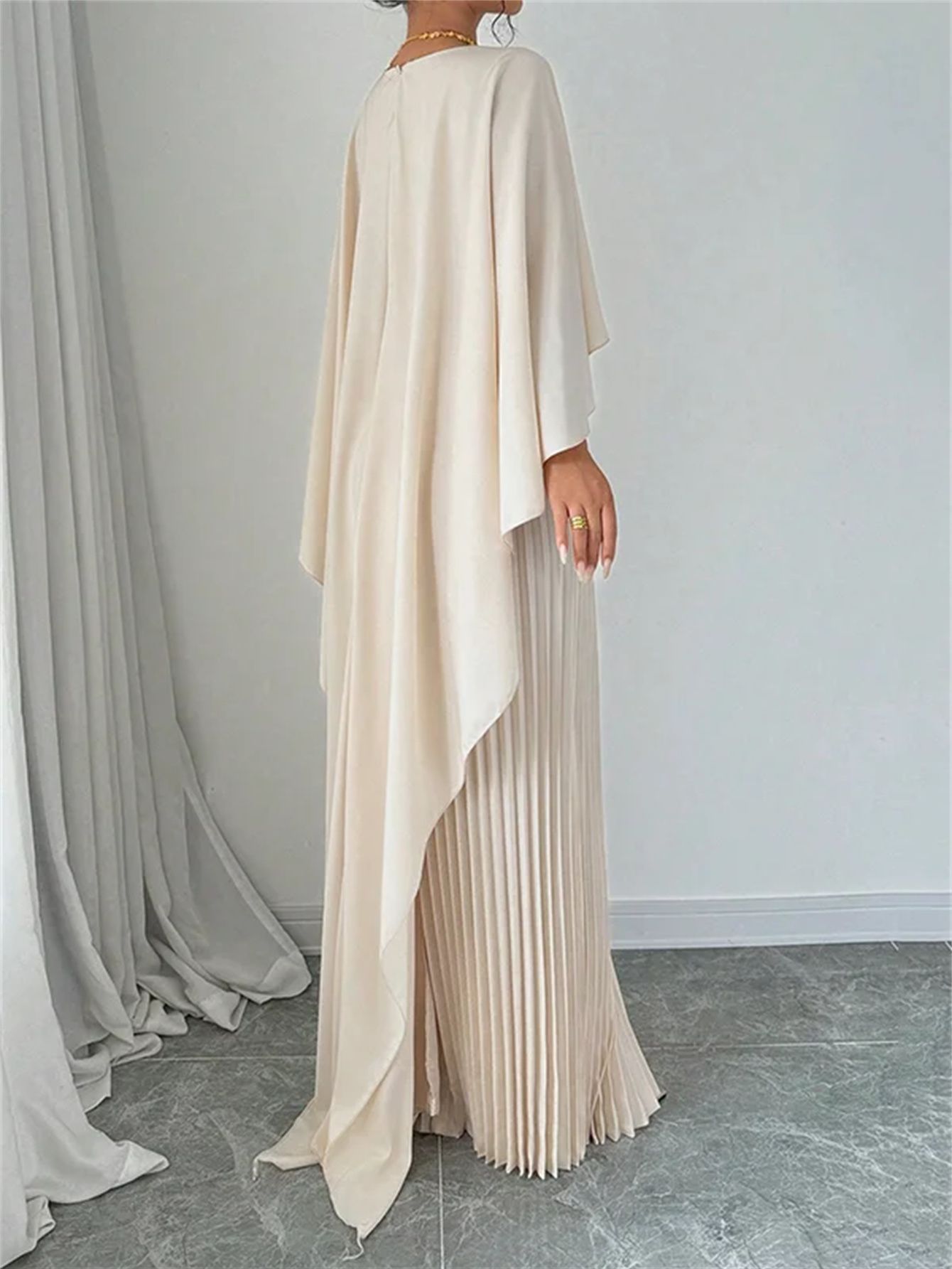 Loose Batwing Sleeve